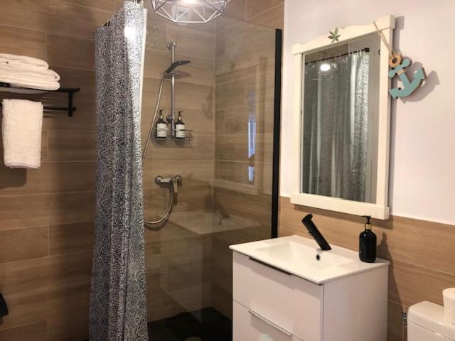 Apartment Oceanplage-wifi-terrasse-draps Et Serviettes